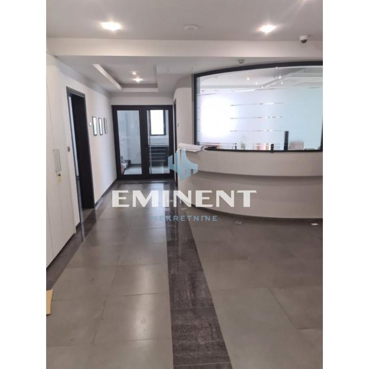 Lokal Izdavanje Beograd Zemun Polje 2776 m2