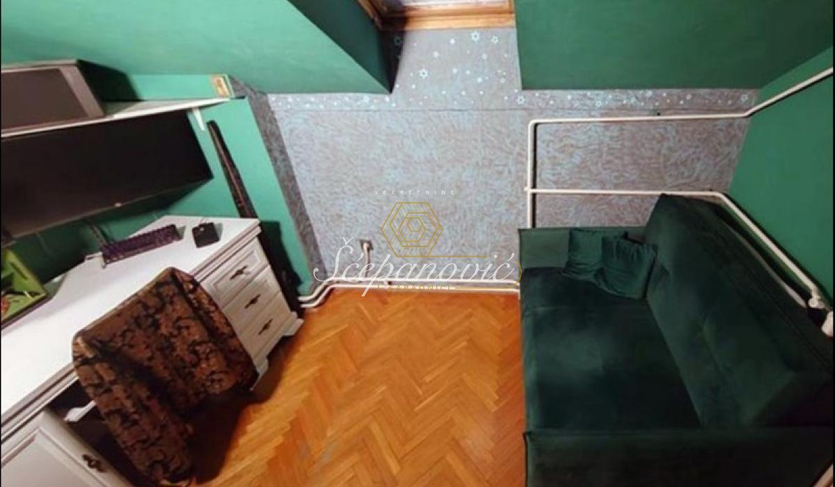 Četvorosoban stan na prodaju, Bulevar Oslobođenja, Novi Sad, 82m², 158.000 €