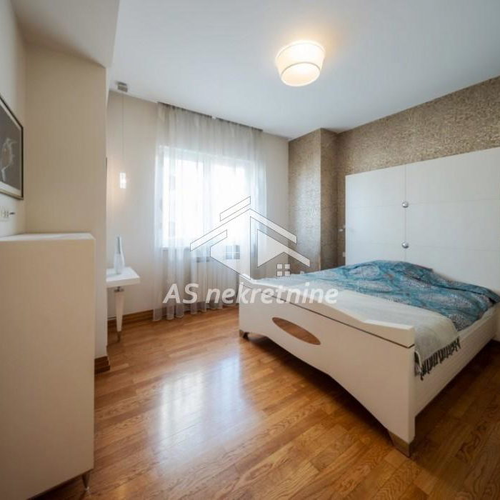 Stan Prodaja Beograd Banovo Brdo 150 m2