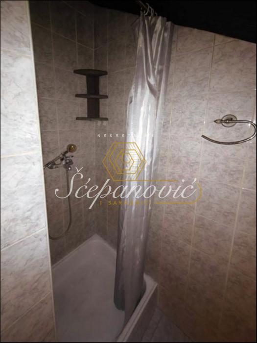 Četvorosoban stan na prodaju, Bulevar Oslobođenja, Novi Sad, 82m², 158.000 €
