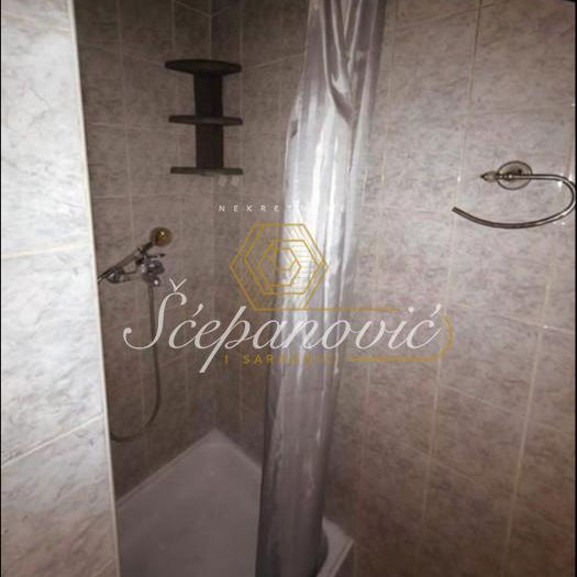 Četvorosoban stan na prodaju, Bulevar Oslobođenja, Novi Sad, 82m², 158.000 €
