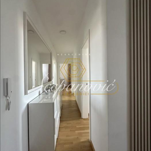 Stan Prodaja Novi Sad  127 m2