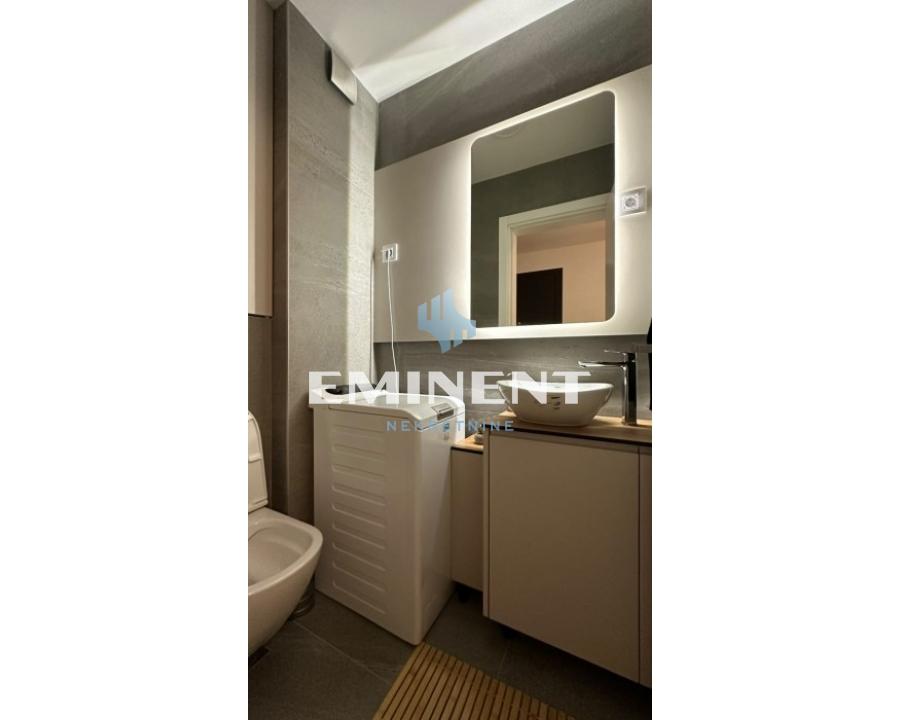 Trosoban stan za izdavanje, FON, Beograd, 116m², 2.000 €/mes