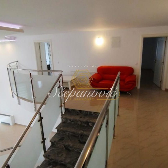 Kuća Prodaja Novi Sad  795 m2