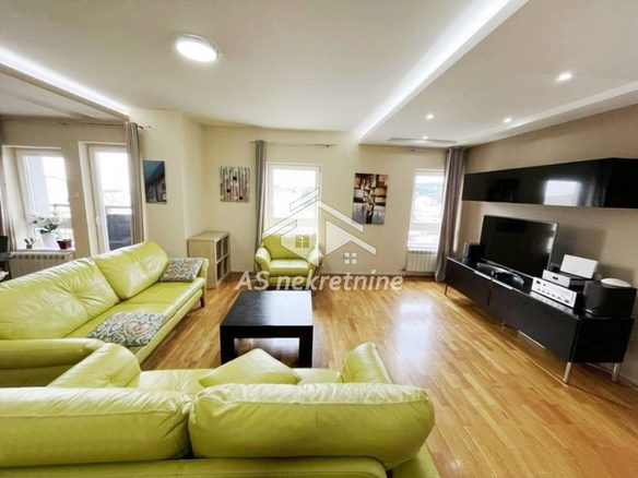 Stan Prodaja Beograd Đeram Pijaca 157 m2