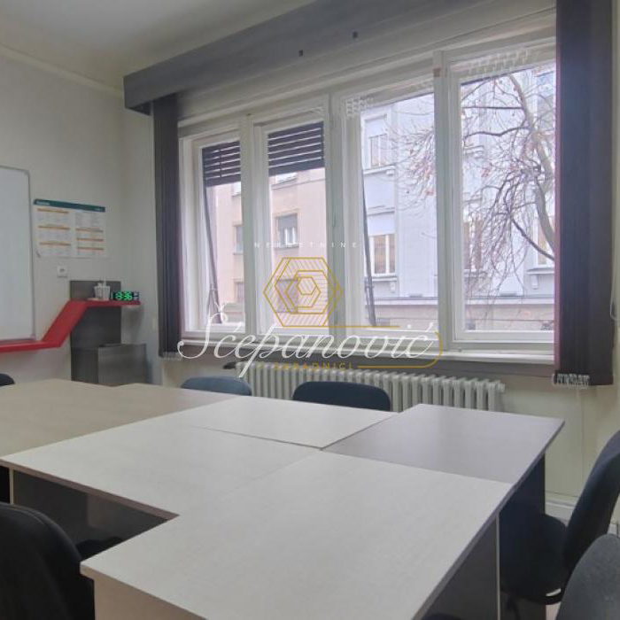 Višesoban stan na prodaju, Centar, Novi Sad, 155m², 500.000 €