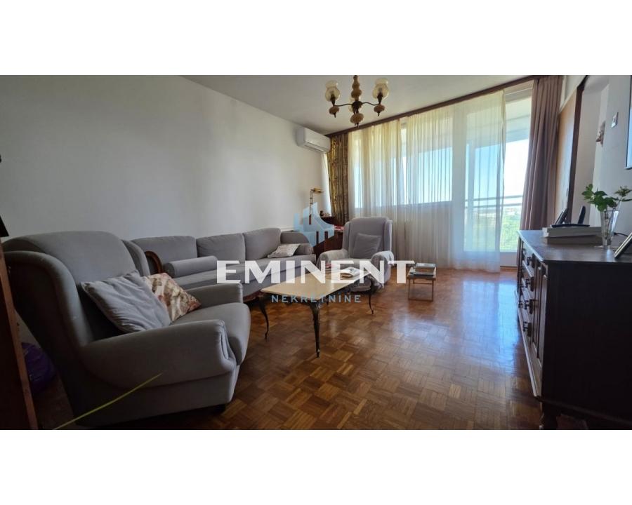 Trosoban stan za izdavanje, Blok 28, Beograd, 72m², 850 €/mes