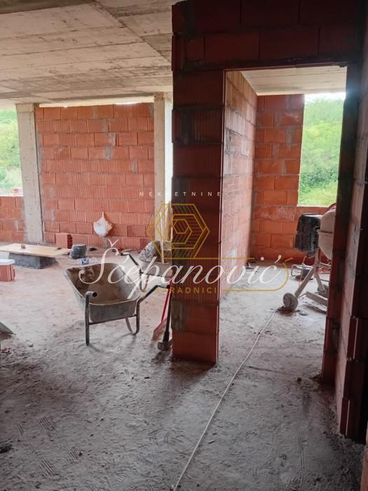 Četvorosoban stan na prodaju, Petrovaradin, Novi Sad, 78m², 156.000 €