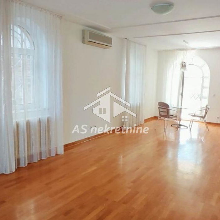 Stan Izdavanje Beograd Senjak 150 m2