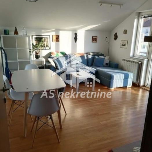 Stan Izdavanje Beograd Kalenić Pijaca 50 m2