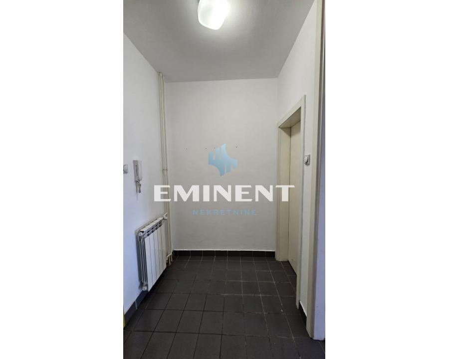 Dvosoban stan na prodaju, Novi Merkator, Beograd, 69m², 255.300 €