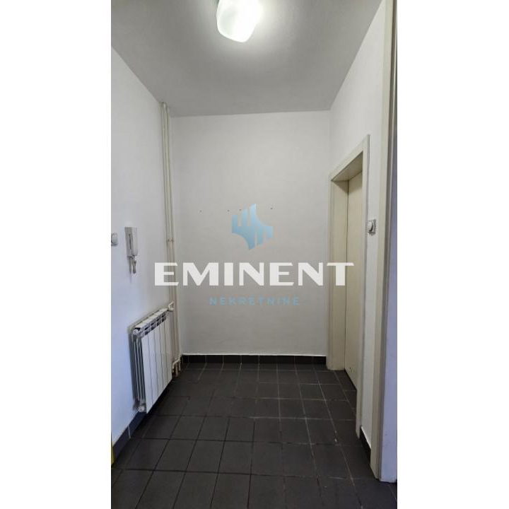 Dvosoban stan na prodaju, Novi Merkator, Beograd, 69m², 255.300 €
