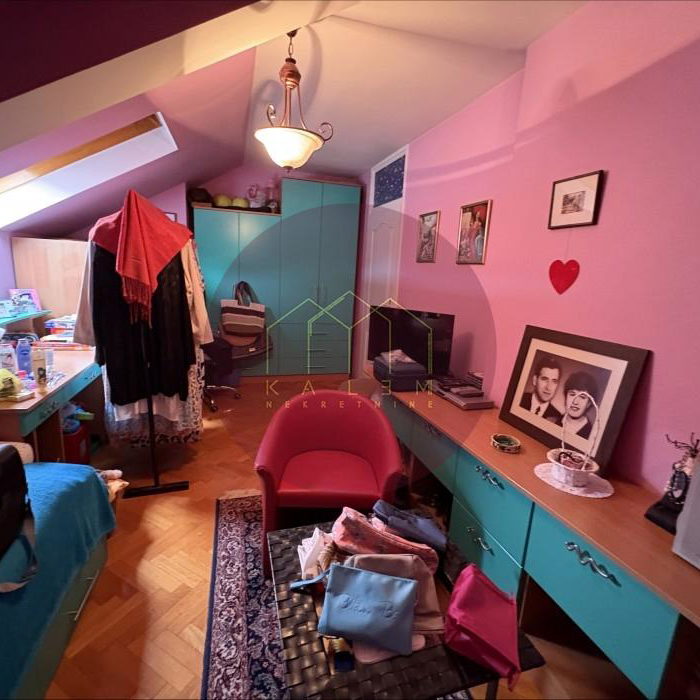 Petosoban stan na prodaju, Banovo Brdo, Beograd, 140m², 367.000 €