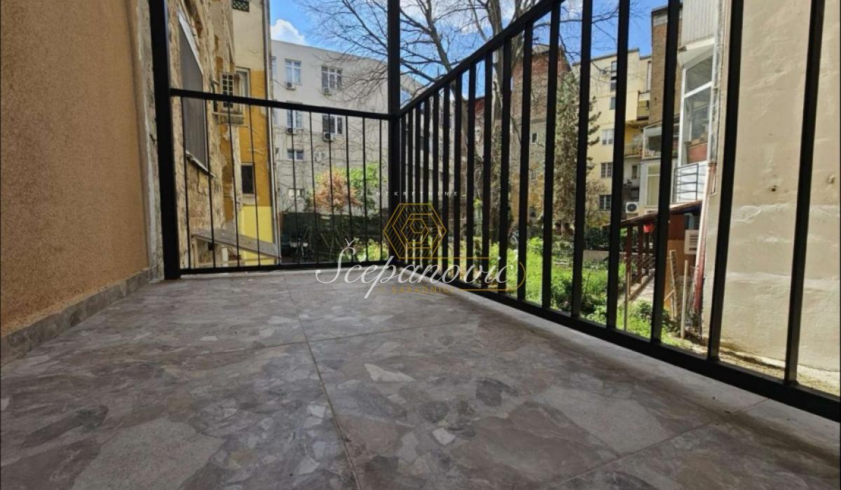 Trosoban stan na prodaju, Centar, Novi Sad, 75m², 258.750 €