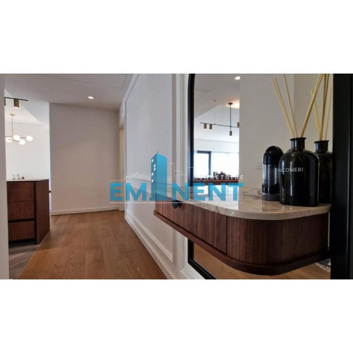 Četvorosoban stan na prodaju, Blok 65, Beograd, 123m², 713.400 €