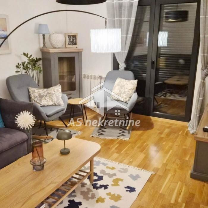 Stan Izdavanje Beograd Južni Bulevar 48 m2
