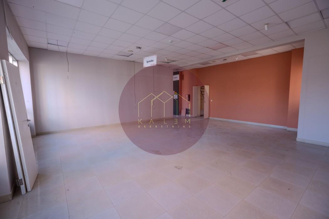 Lokal Izdavanje Beograd Konjarnik (voždovački Deo) 1195 m2