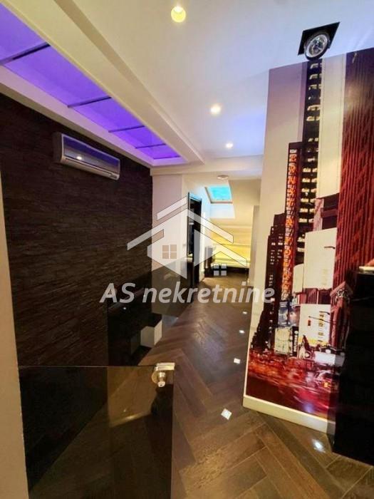 Četvorosoban stan na prodaju, Crveni Krst Vračar, Beograd, 117m², 425.000 €