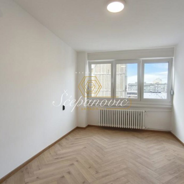 Stan Prodaja Novi Sad  73 m2