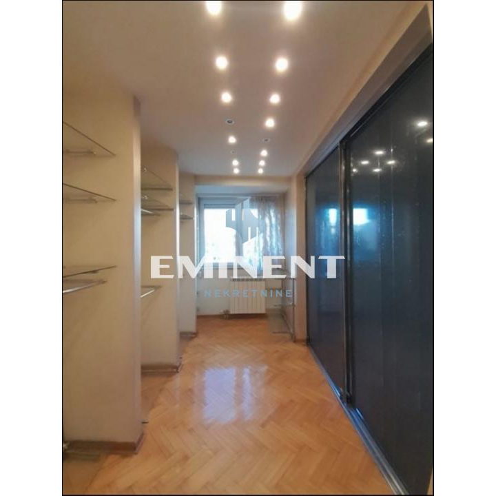 Dvosoban stan za izdavanje, Južni Bulevar, Beograd, 66m², 850 €/mes