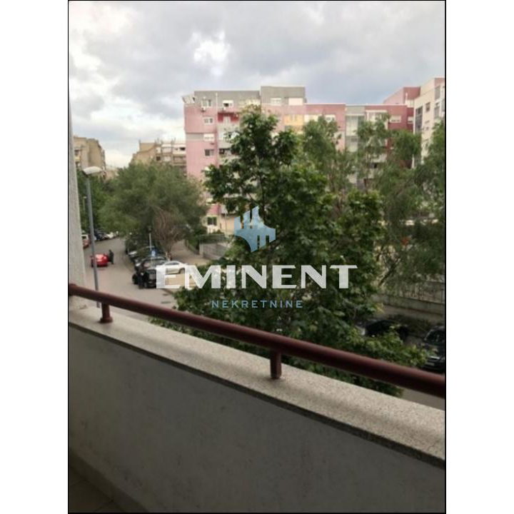 Trosoban stan za izdavanje, Blok 22, Beograd, 84m², 900 €/mes