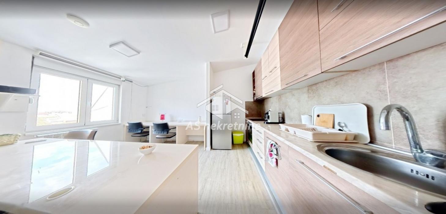 nekretnine-prodaja-qAGhljekYY Petosoban stan na prodaju, Đeram Pijaca, Beograd, 118m², 6. sprat, 349.000 €
