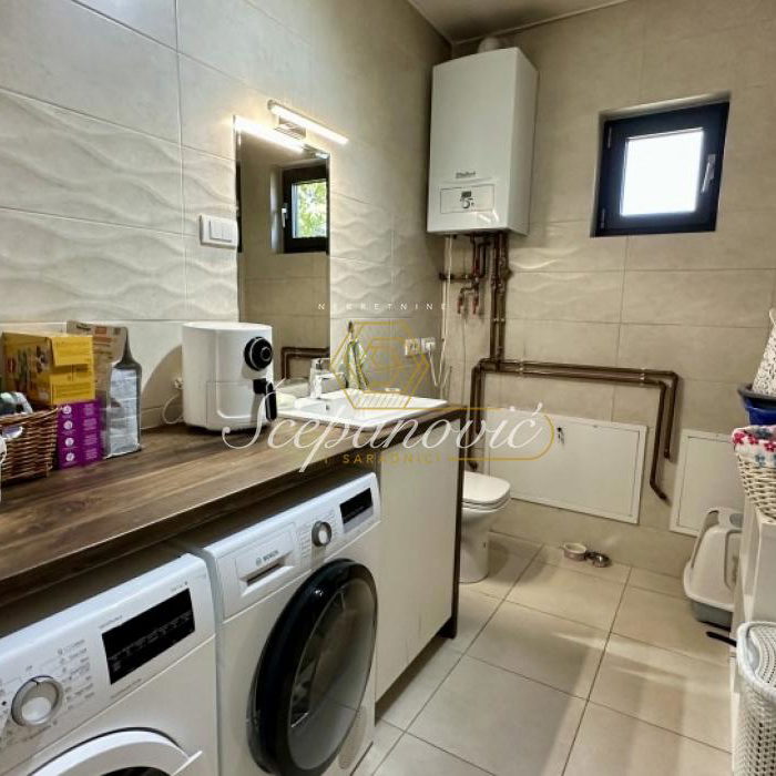 Kuća na prodaju, Blok B, Sremska Mitrovica, 135m², 170.000 €