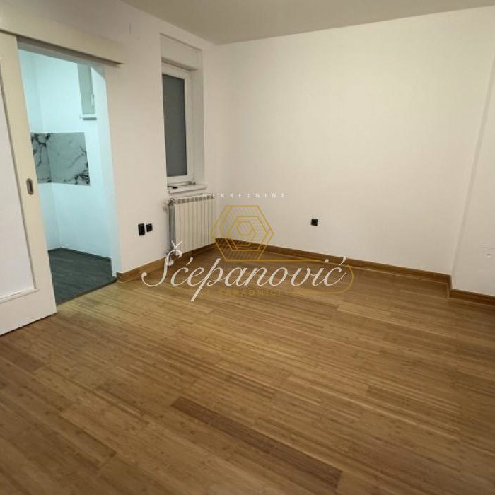 Stan Prodaja Novi Sad  54 m2