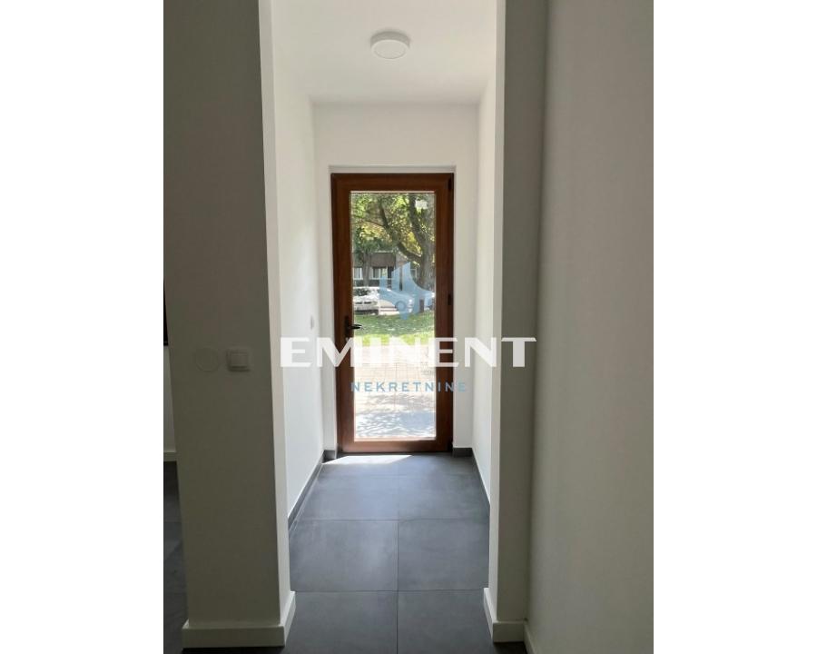 nekretnine-prodaja-t7OitYmSiB Lokal Izdavanje Beograd Blok 11c - Stari Merkator 75 m2