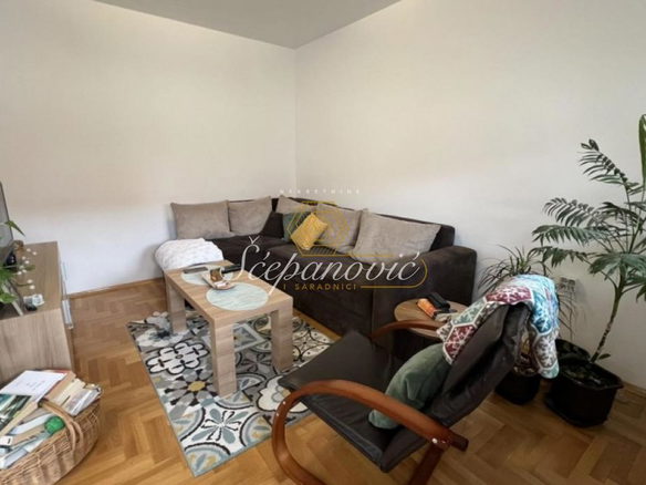 Stan Prodaja Novi Sad  77 m2