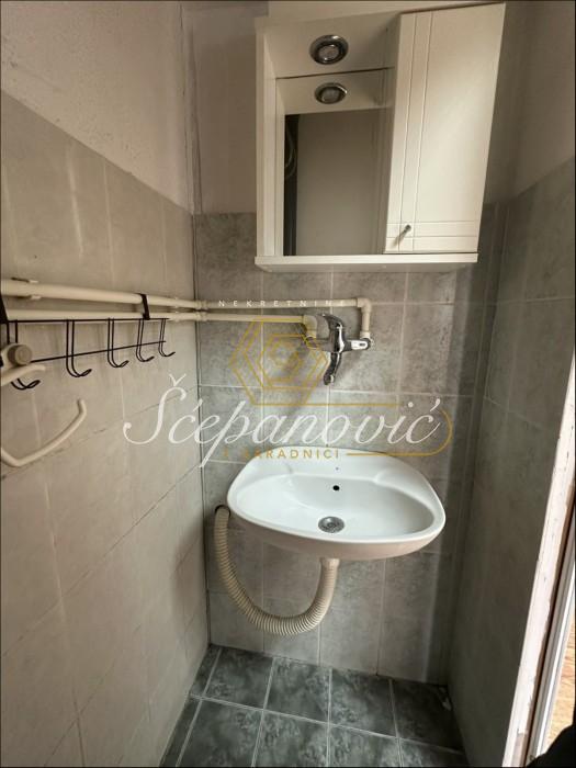 Lokal Prodaja Novi Sad  25 m2