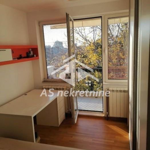 Stan Izdavanje Beograd Kalenić Pijaca 50 m2