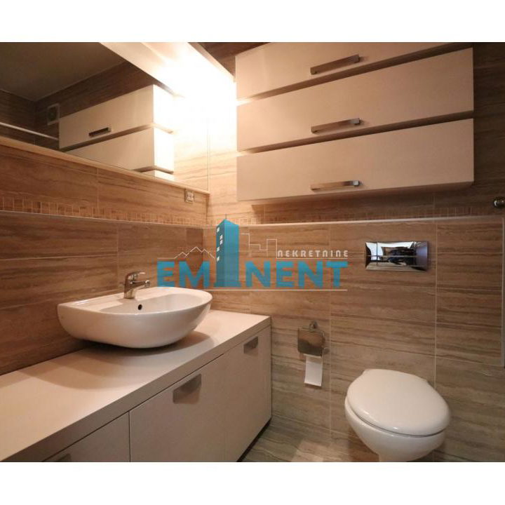Trosoban stan za izdavanje, Sportski Centar Vračar, Beograd, 72m², 1.100 €/mes