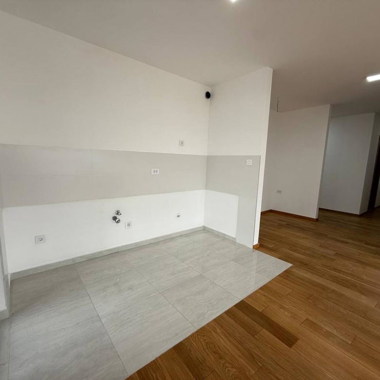 Lokal Izdavanje Novi Sad  117 m2