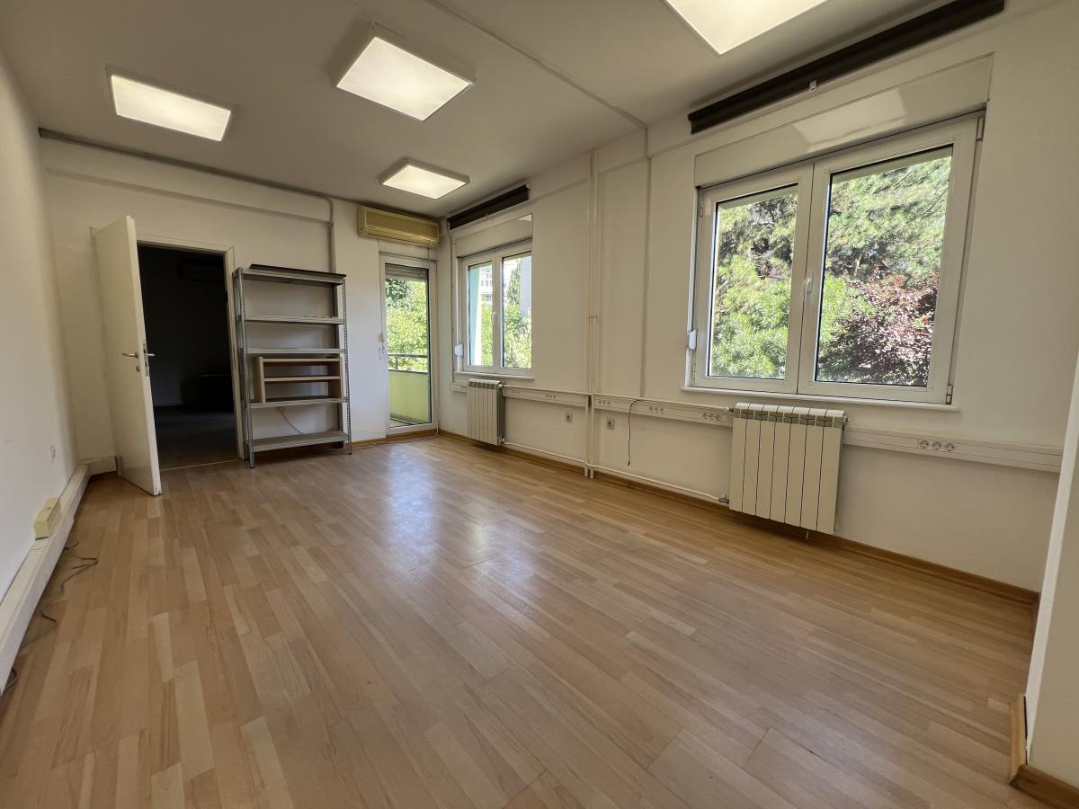 opx7wbrc05-img-4095 Lokal za izdavanje, Liman 1, Novi Sad, 220m², 2.420 €/mes