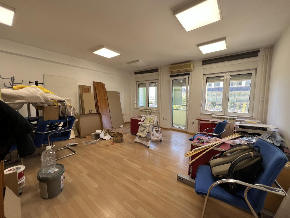 ounhutaamb-img-4077 Lokal za izdavanje, Liman 1, Novi Sad, 220m², 2.420 €/mes