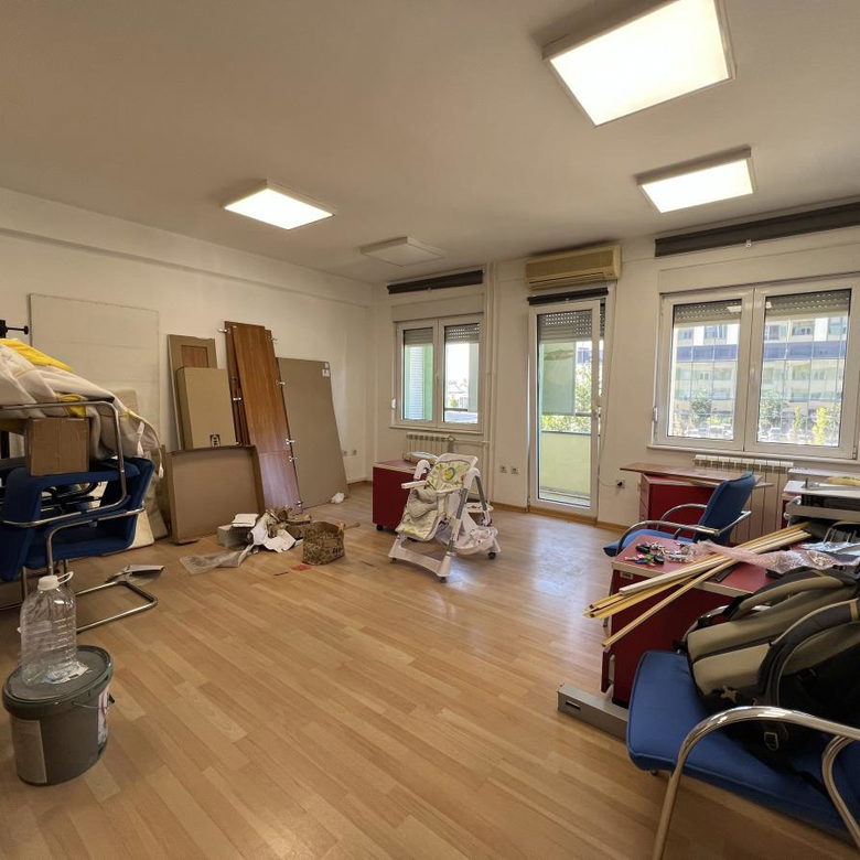 Lokal za izdavanje, Liman 1, Novi Sad, 220m², 2.420 €/mes