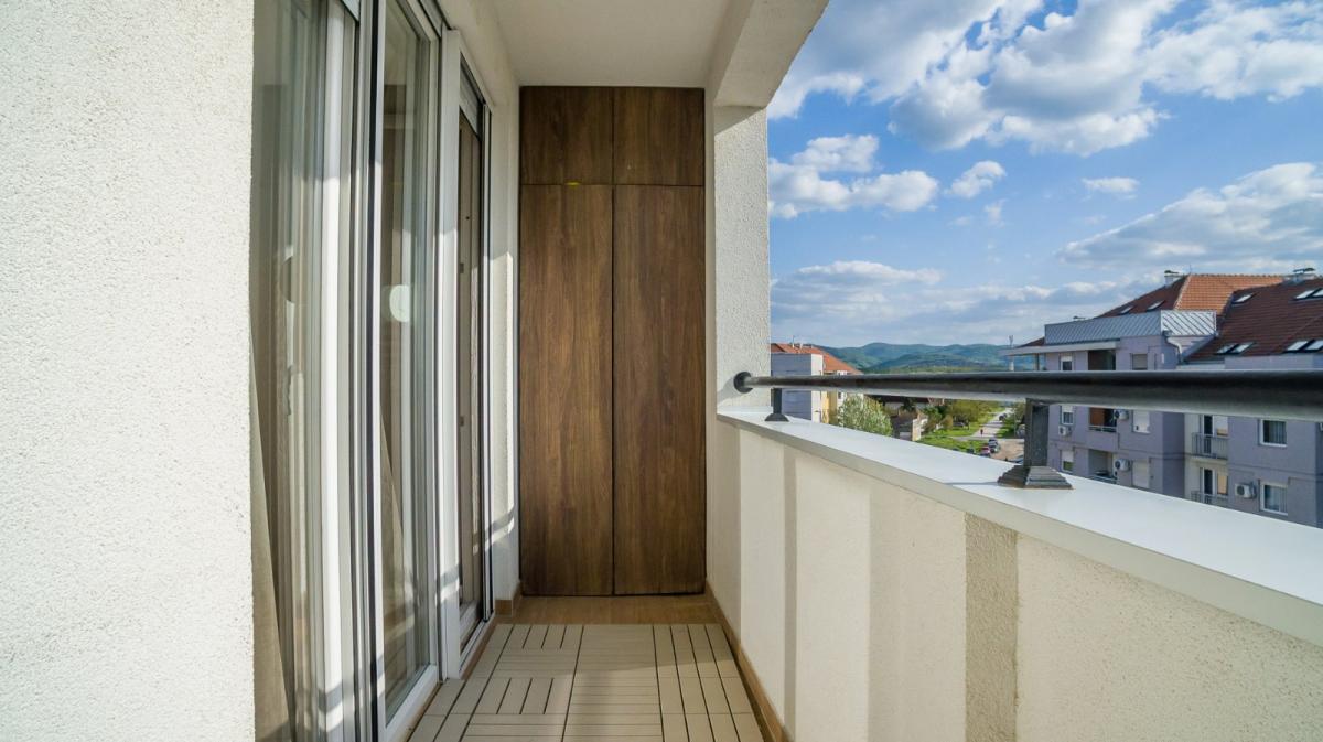 pevjfqvf2k-viber-slika-2023-05-17-19-21-27-497 Stan Prodaja Novi Sad Bulevar Patrijarha Pavla 113 m2