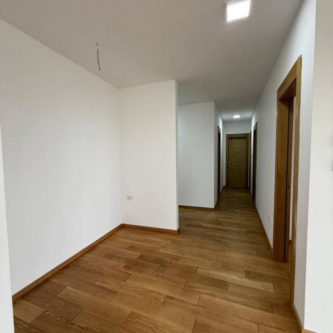 Lokal za izdavanje, Centar, Novi Sad, 117m², 1.800 €/mes