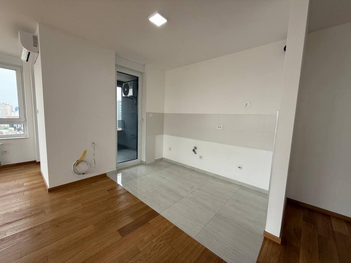 Lokal Izdavanje Novi Sad Lokal Izdavanje Novi Sad 117 m2