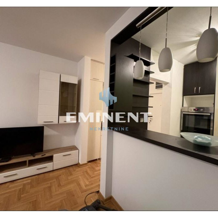 Stan Izdavanje Beograd Blok 72 42 m2