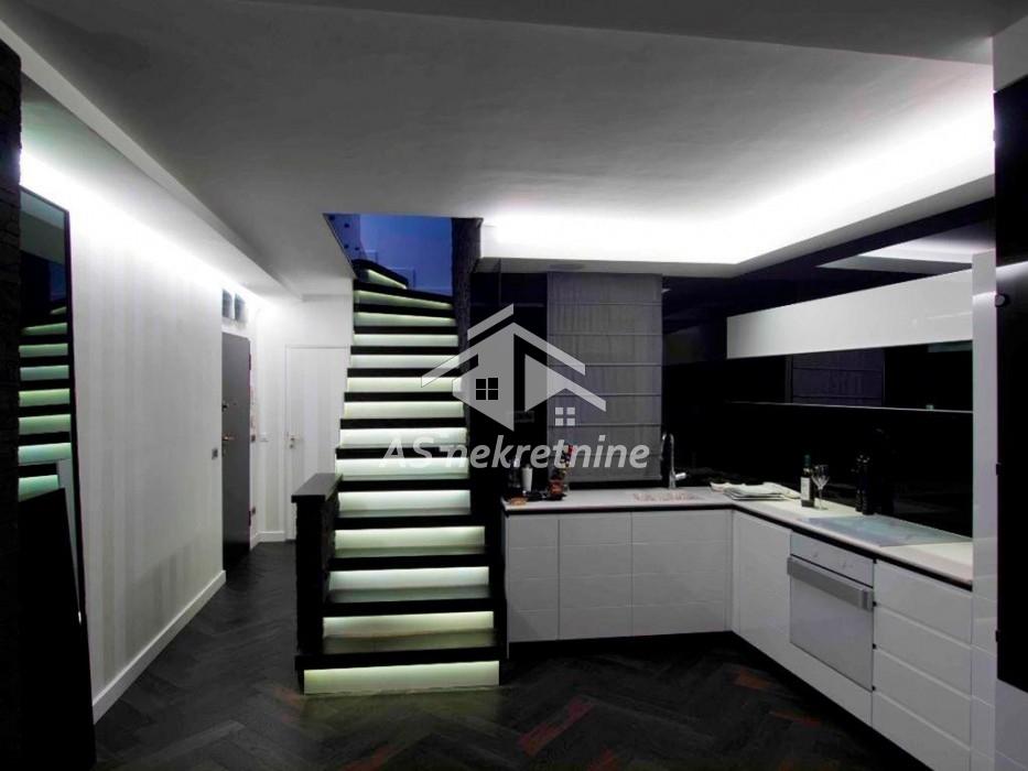 Četvorosoban stan na prodaju, Crveni Krst Vračar, Beograd, 117m², 425.000 €