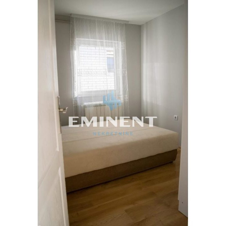 Kuća Prodaja Beograd Ledine 200 m2