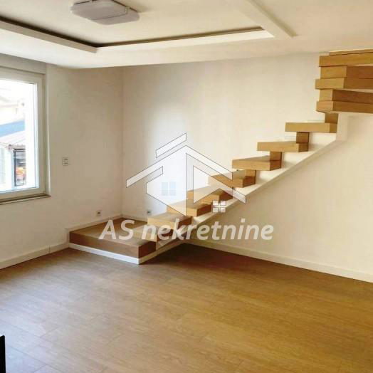 Stan Izdavanje Beograd Karađorđeva 113 m2