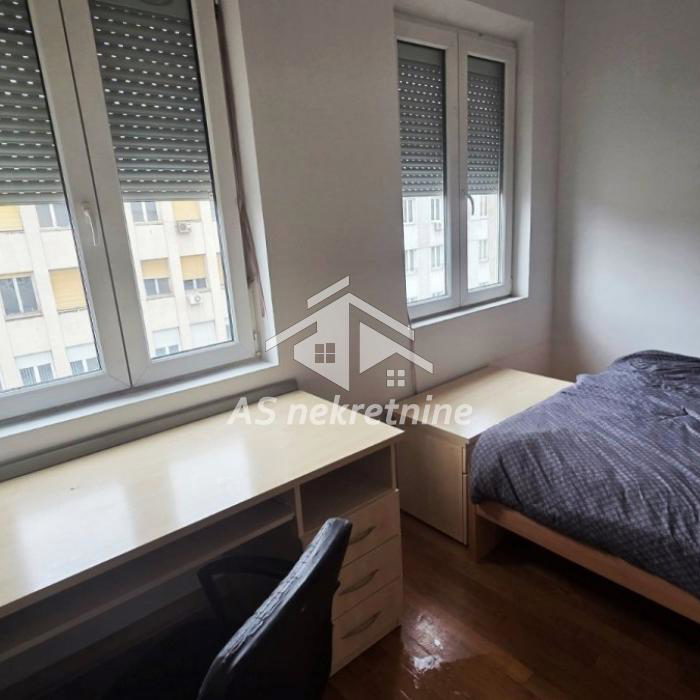 Trosoban stan za izdavanje, Skupština, Beograd, 65m², 900 €/mes
