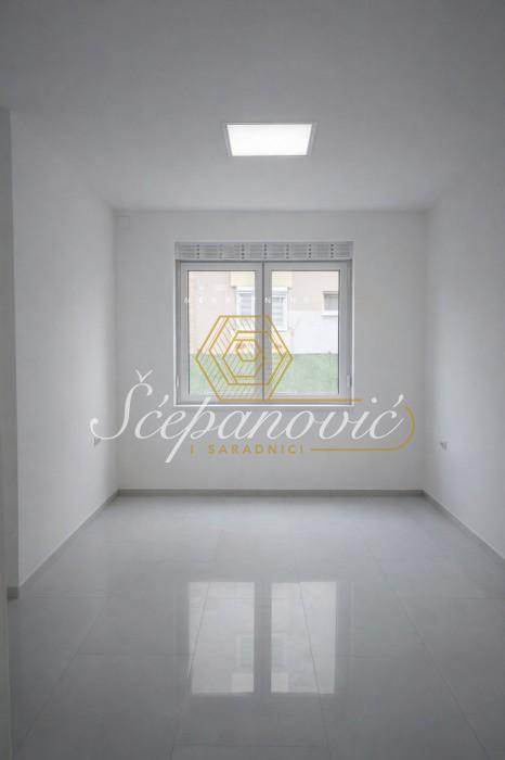 Lokal Izdavanje Novi Sad Lokal Izdavanje Novi Sad 144 m2