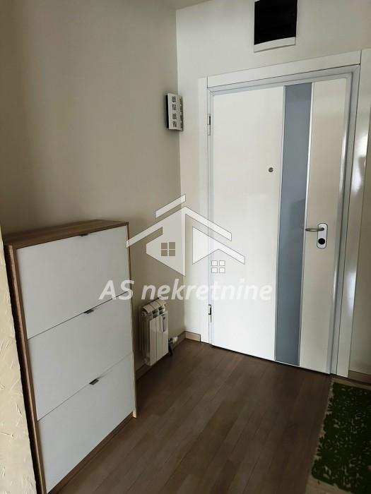 Trosoban stan za izdavanje, Lekino Brdo, Beograd, 81m², 1.000 €/mes