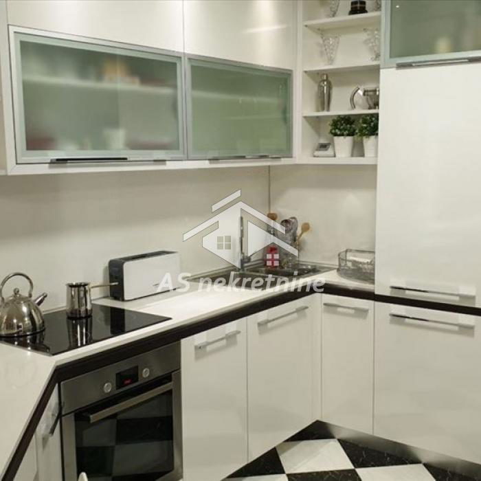 Dvosoban stan za izdavanje, Hram Svetog Save, Beograd, 60m², 1.000 €/mes