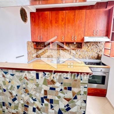 Trosoban stan za izdavanje, Blok 61, Beograd, 160m², 1.100 €/mes