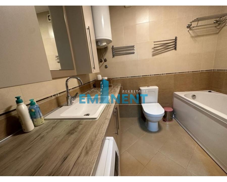 Trosoban stan za izdavanje, Autokomanda, Beograd, 80m², 700 €/mes